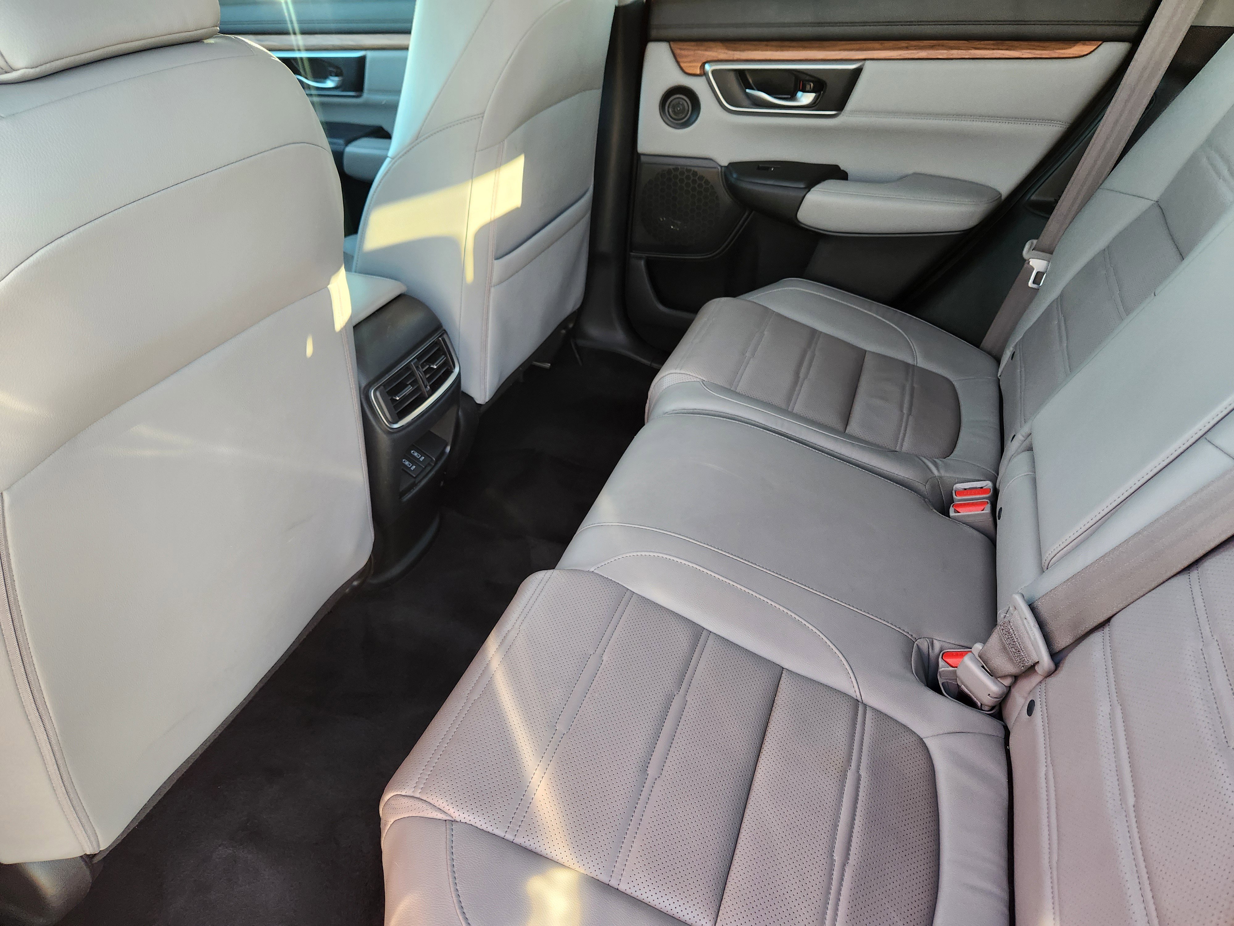 Used 2021 Honda CR-V Touring image 29