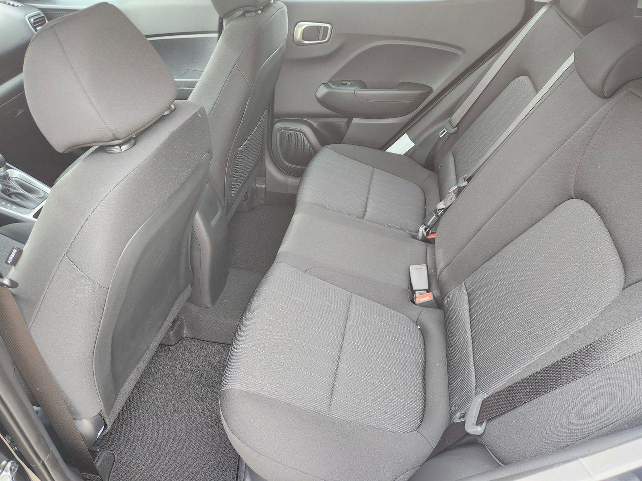 New 2026 Hyundai Venue SE FWD image 28