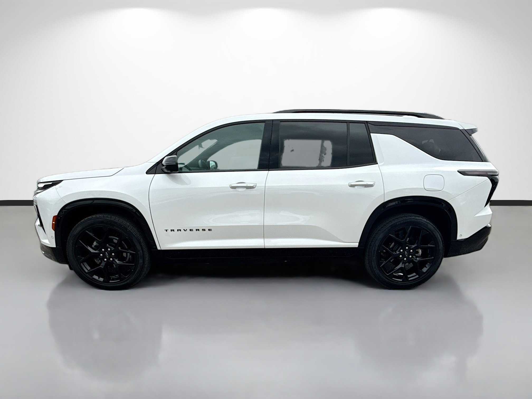 Used 2024 Chevrolet Traverse RS w/ LPO, Floor Liner Package image 6