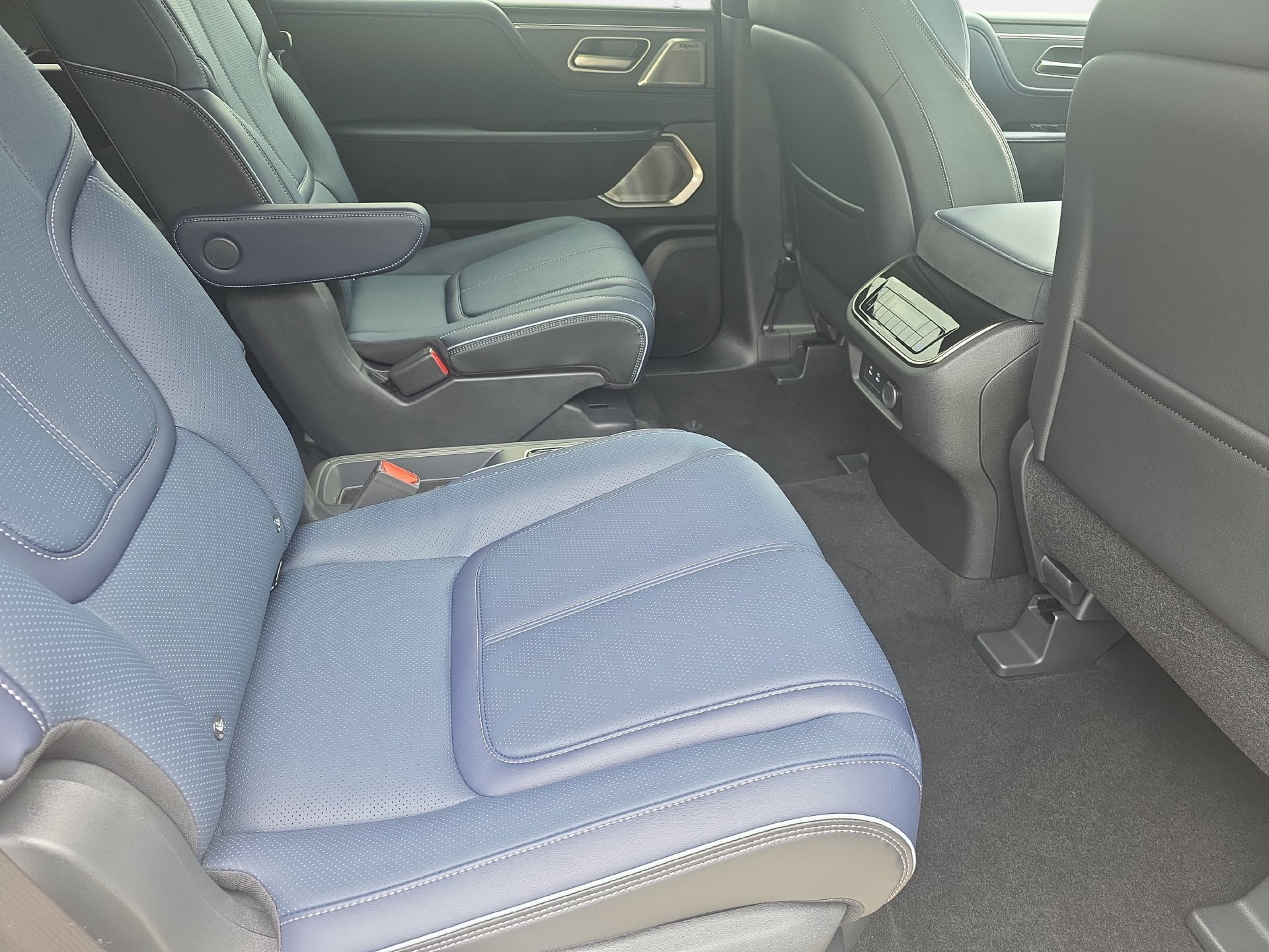 New 2027 INFINITI QX80 Sensory AWD/4WD image 11