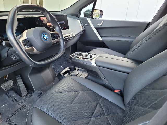 Used 2024 BMW iX xDrive50 w/ Convenience Package AWD/4WD image 10
