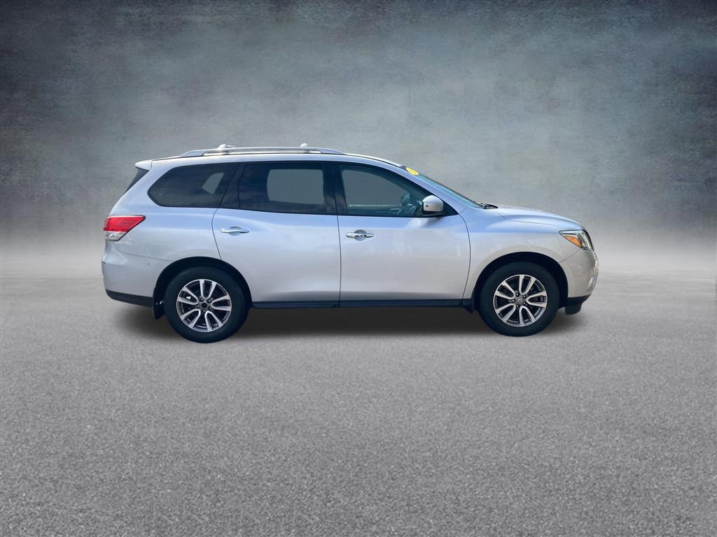 Used 2015 Nissan Pathfinder S image 9