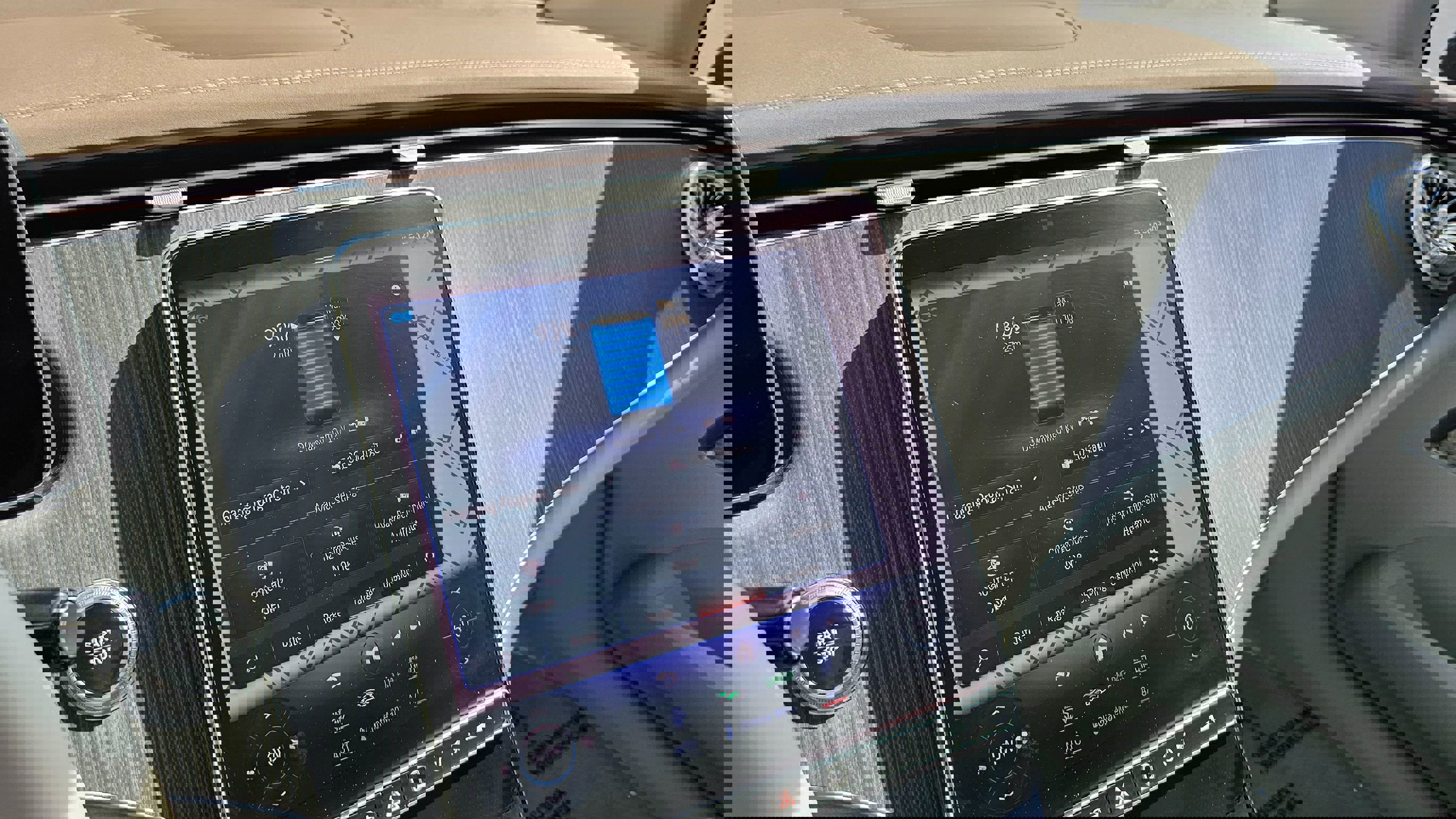 Used 2023 Mercedes-Benz EQE 500 4MATIC Sedan w/ Exclusive Trim Package image 39