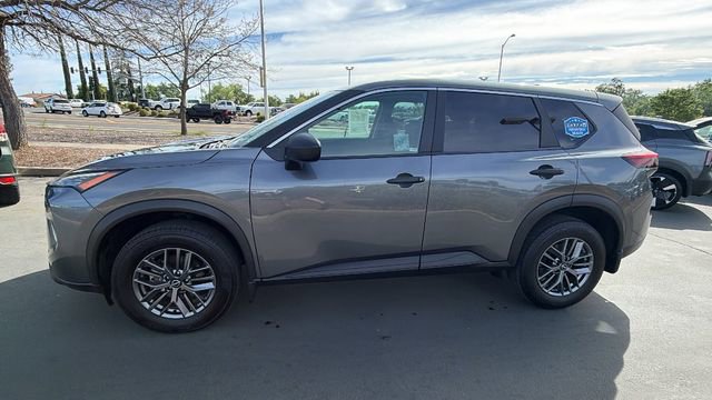 Used 2025 Nissan Rogue S image 7