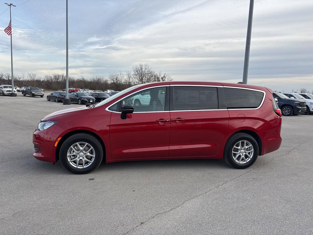 New 2026 Chrysler Voyager LX image 6