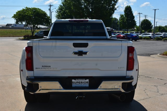 New 2026 Chevrolet Silverado 3500 LTZ w/ LTZ Plus Package AWD/4WD image 6