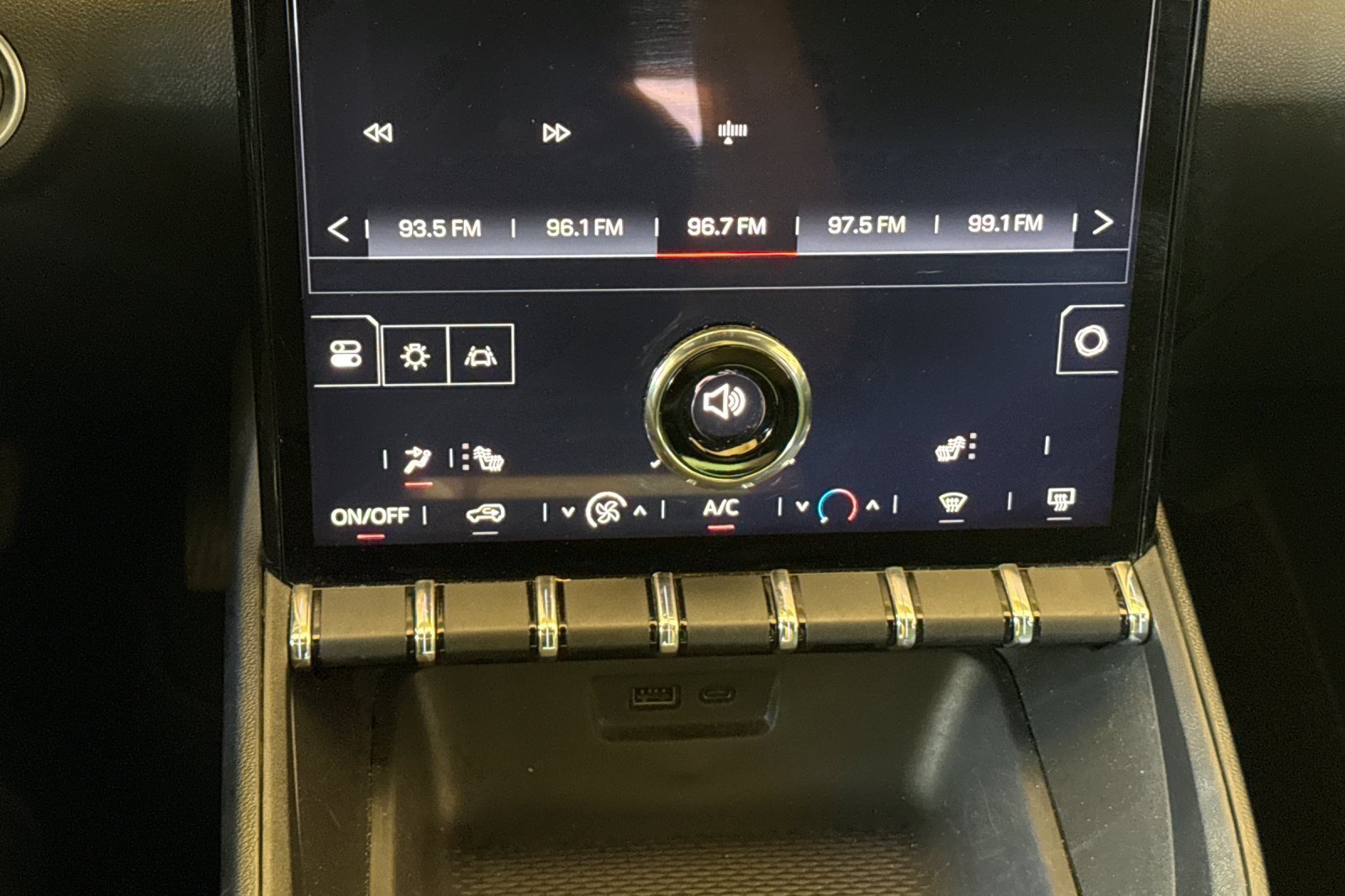 Used 2025 GMC Terrain Elevation AWD/4WD image 26
