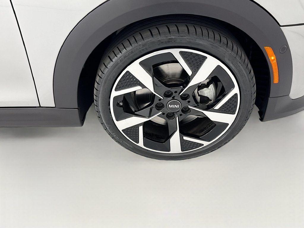 Used 2025 MINI Cooper S FWD image 27