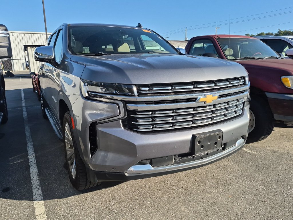 Used 2021 Chevrolet Suburban Premier w/ Premium Package AWD/4WD image 14