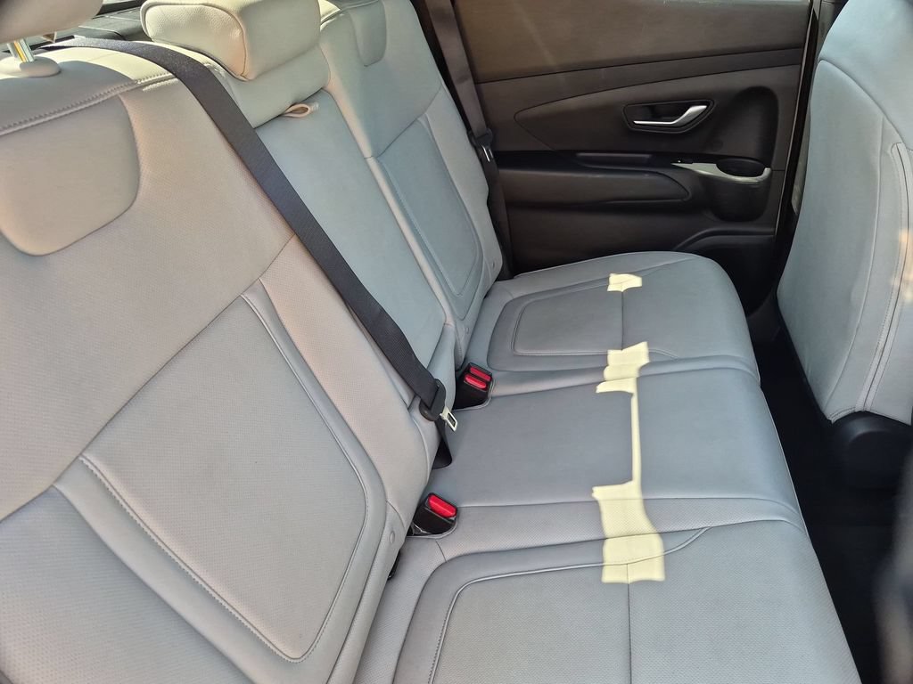 Used 2025 Hyundai Santa Cruz SEL FWD image 28