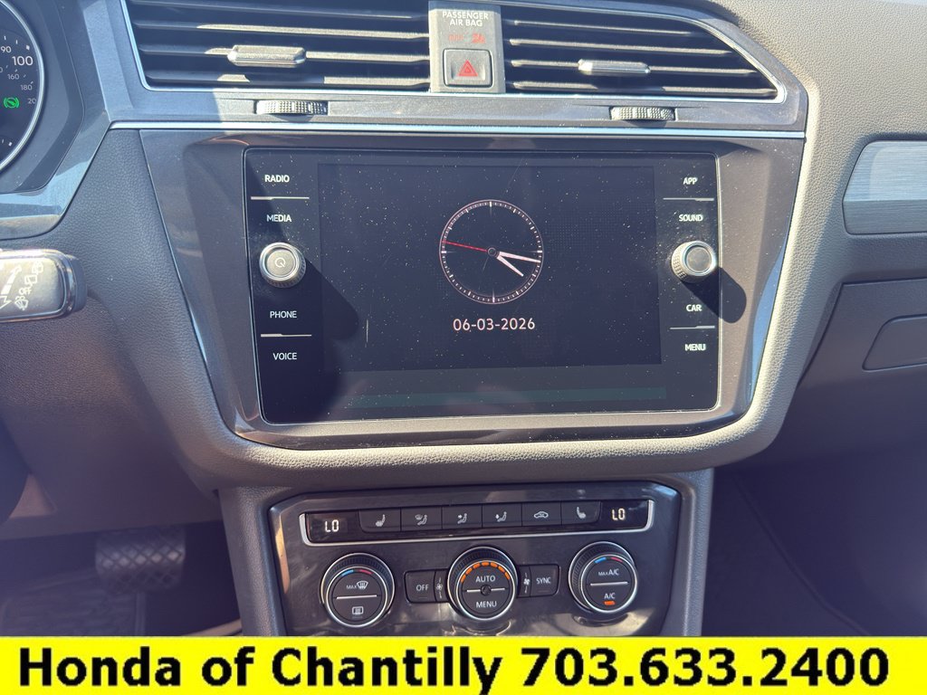 Used 2021 Volkswagen Tiguan SE w/ 3rd Row Seat Package AWD/4WD image 14