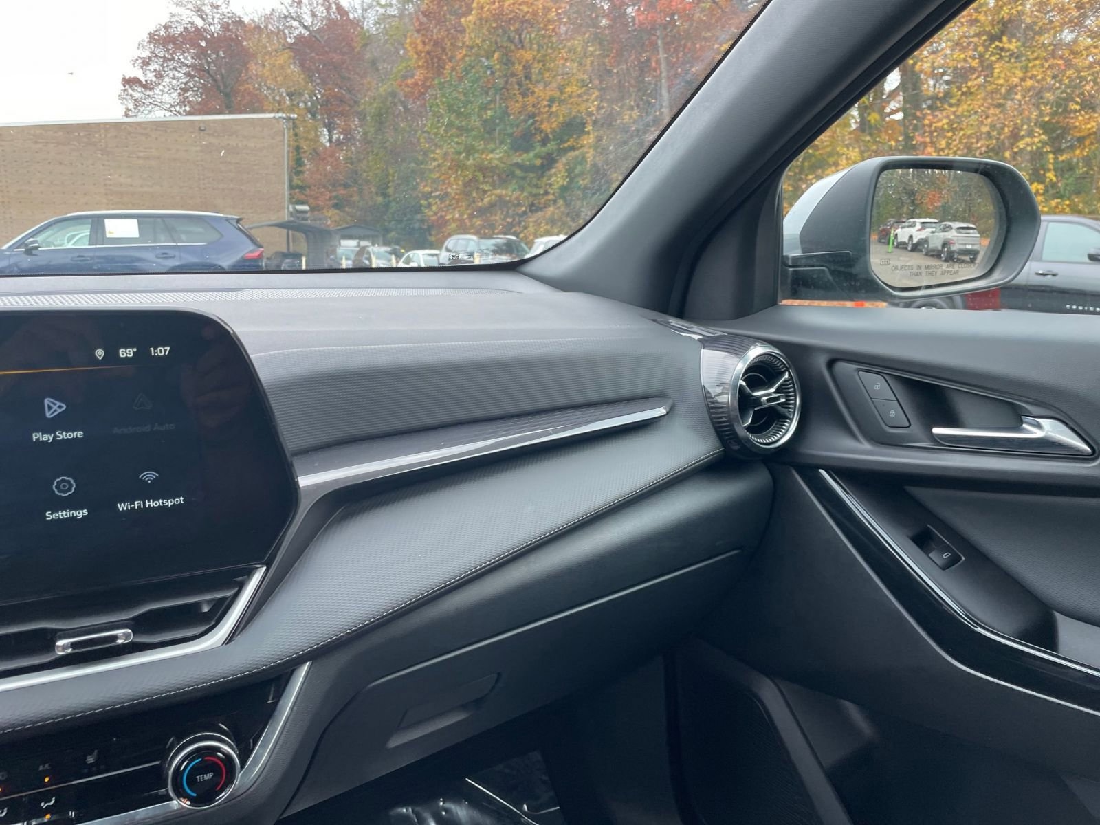 Used 2025 Chevrolet Equinox LT image 31