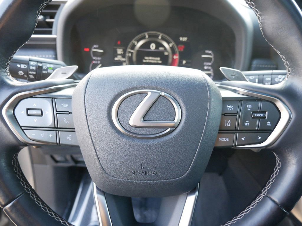 Used 2022 Lexus LX 600 4WD w/ Appearance Package image 19