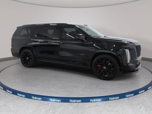 Used 2026 Cadillac Escalade ESV V w/ LPO, ONYX Package AWD/4WD image 4