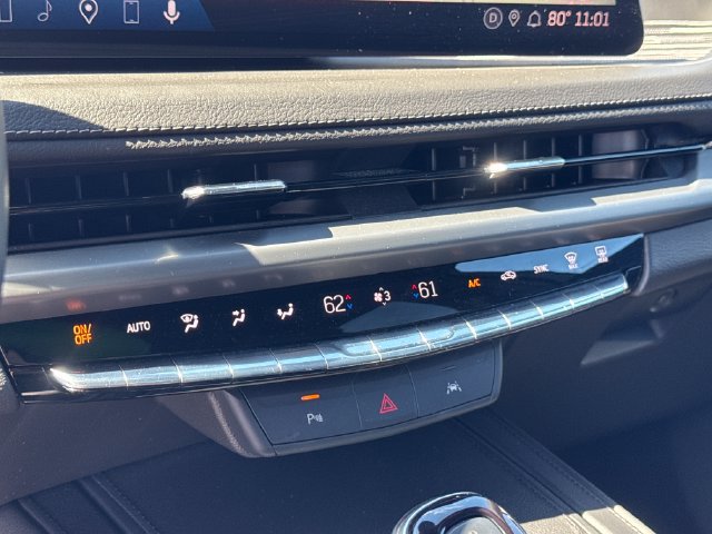 Used 2025 Cadillac XT4 Premium Luxury FWD image 24