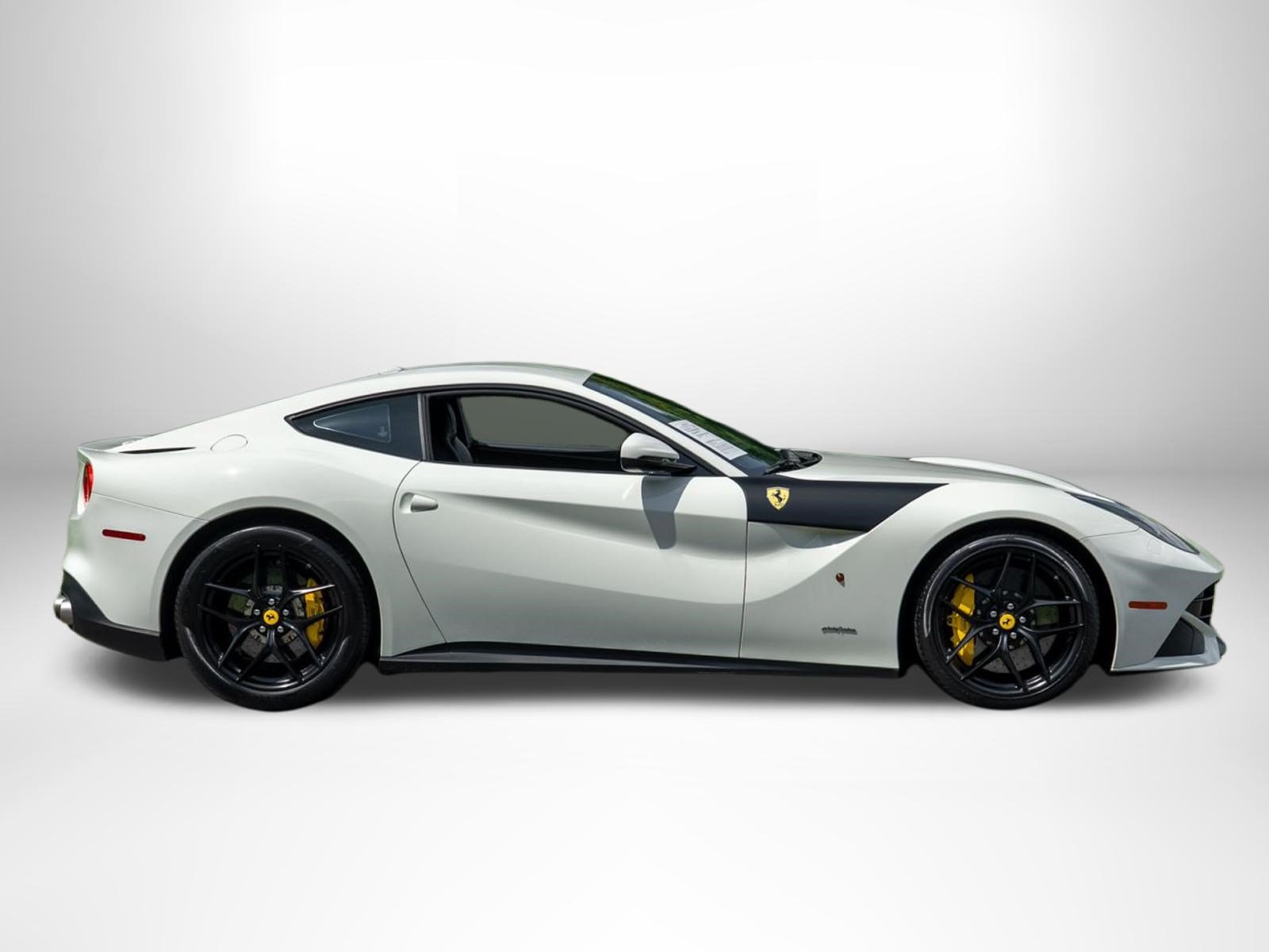 Used 2017 Ferrari F12 Berlinetta RWD image 6