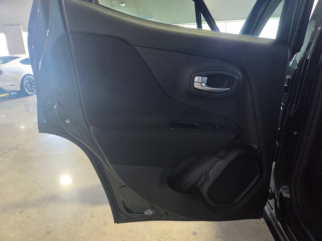Used 2021 Jeep Renegade Sport AWD/4WD image 14