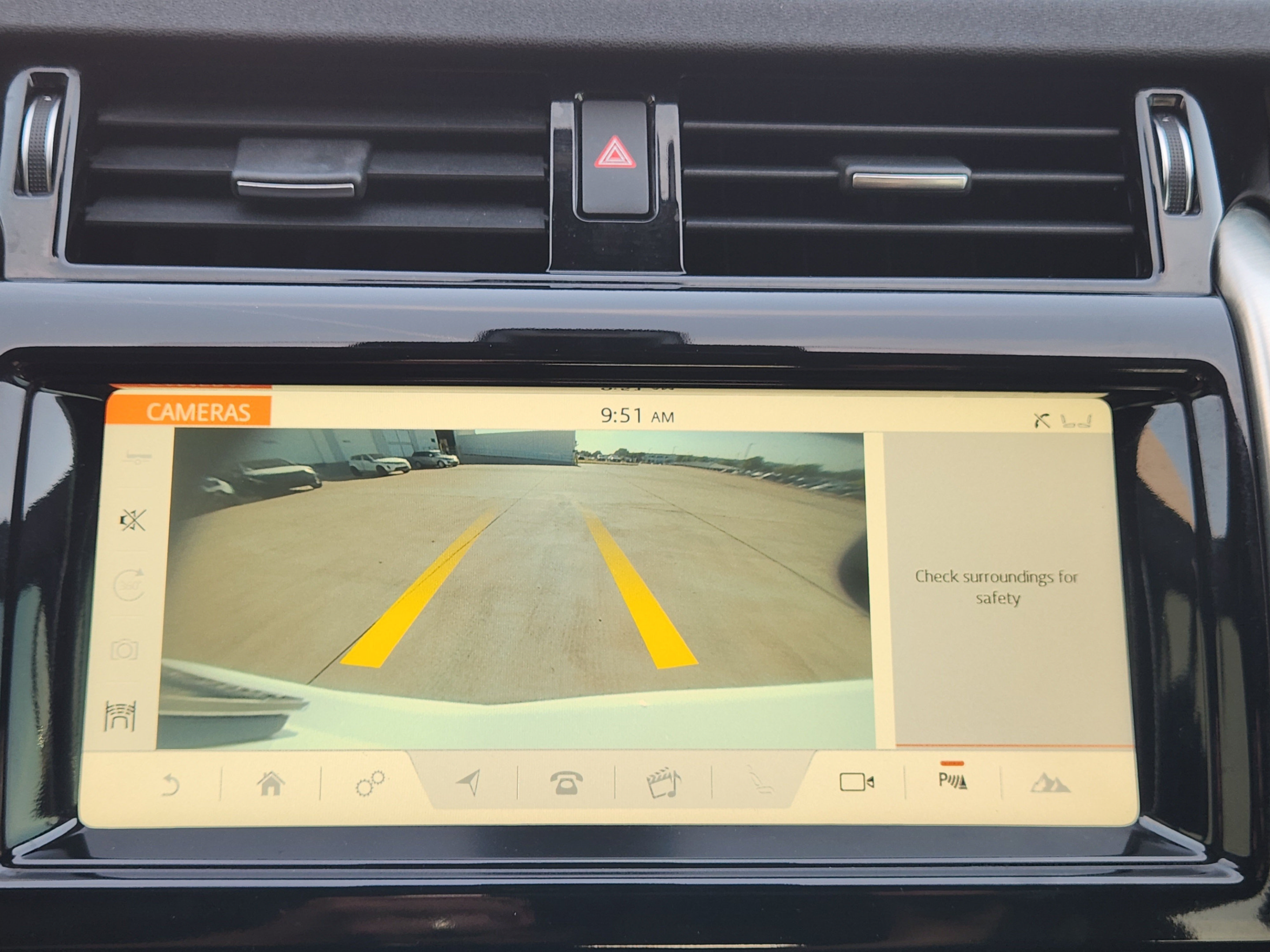Used 2018 Land Rover Discovery HSE Luxury AWD/4WD image 13