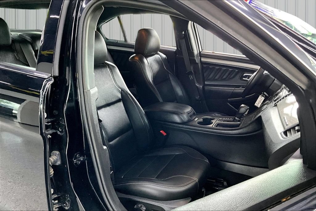 Used 2018 Ford Taurus SEL FWD image 29