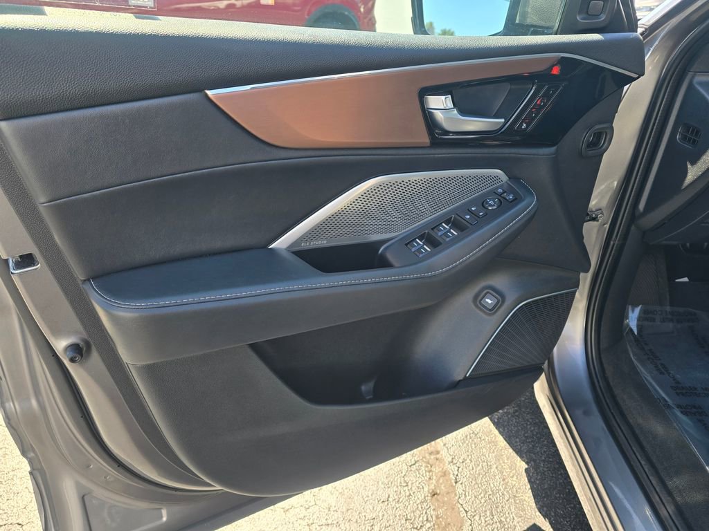 Used 2022 Acura MDX SH-AWD w/ Technology Package image 17