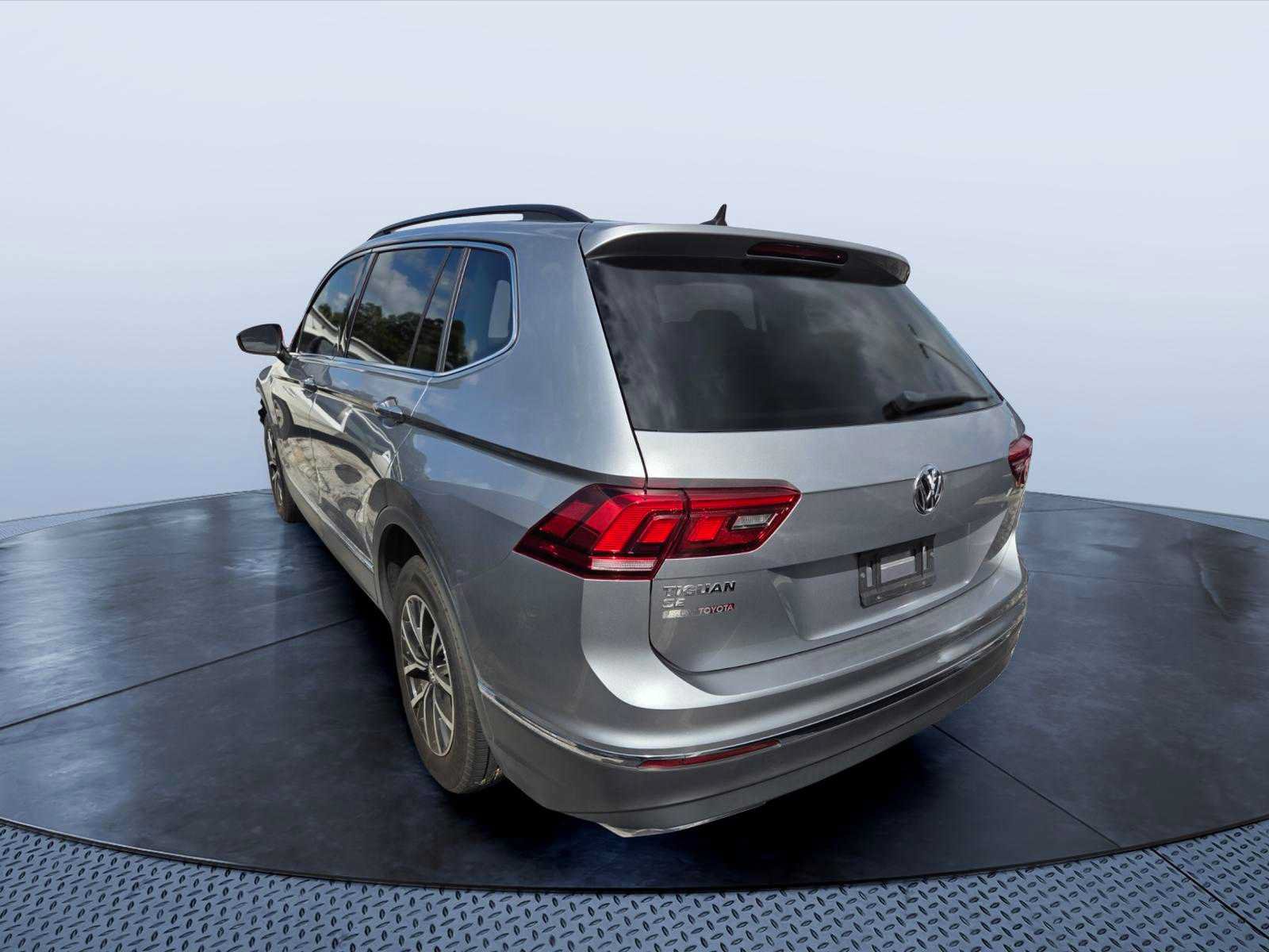 Used 2021 Volkswagen Tiguan SE FWD image 3