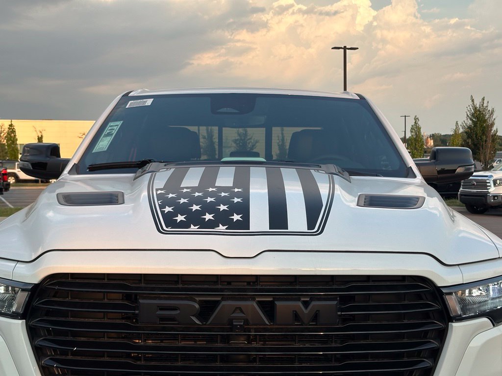 New 2026 RAM 1500 Laramie AWD/4WD image 44