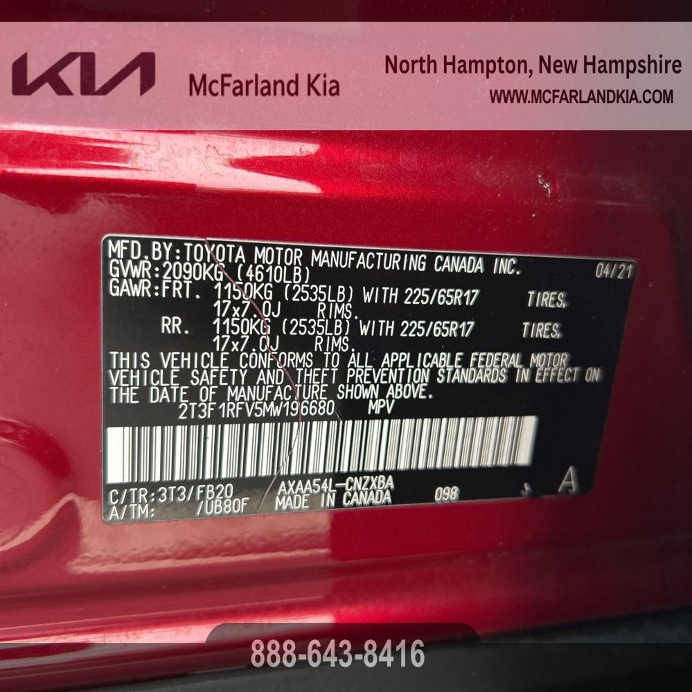 Used 2021 Toyota RAV4 LE image 24