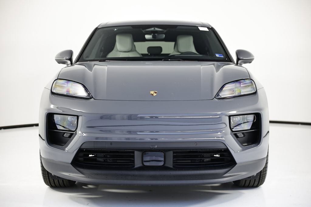 New 2026 Porsche Macan 4 Electric image 10
