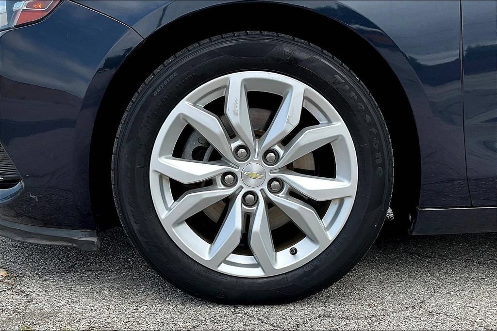 Used 2018 Chevrolet Impala LT FWD image 29