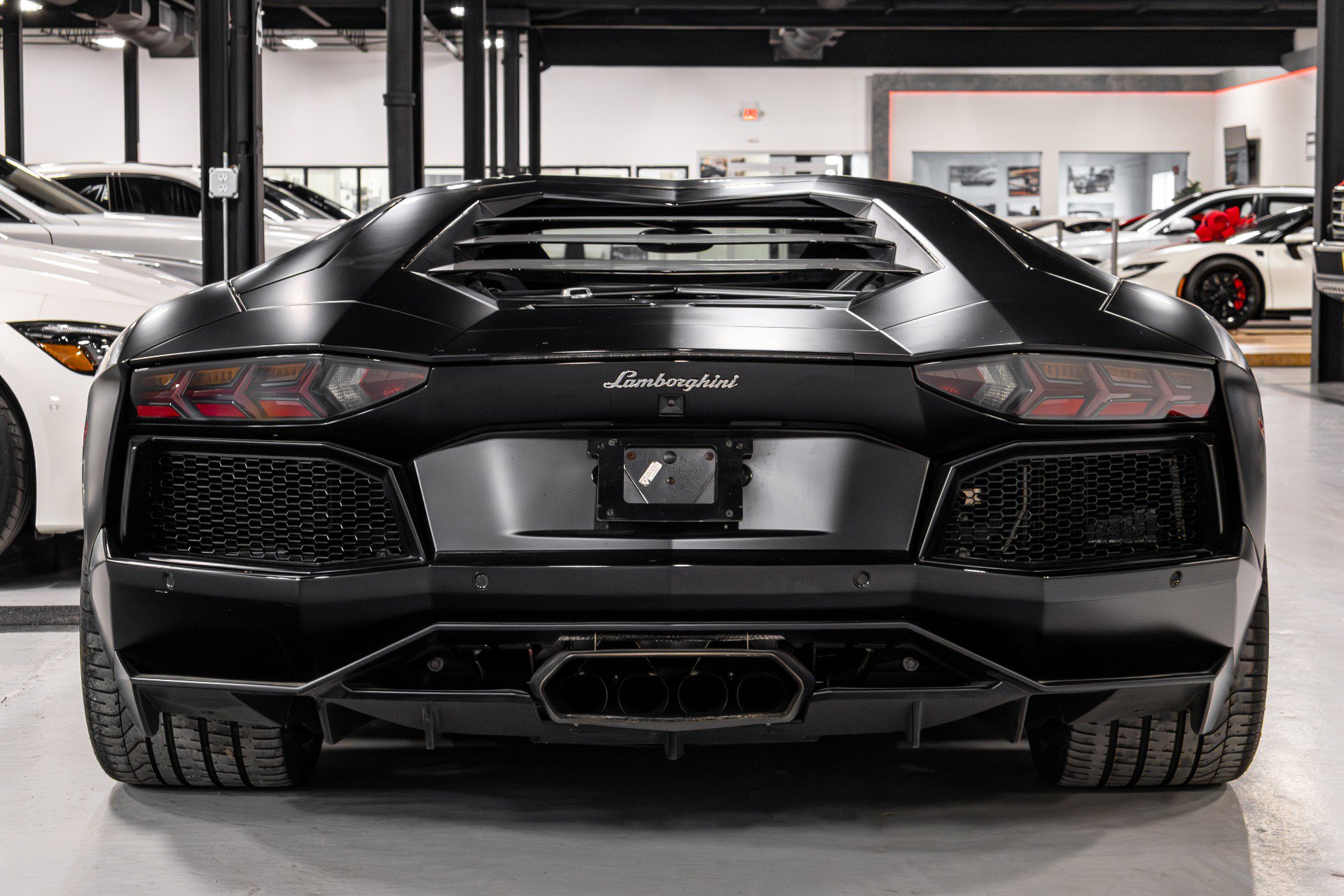 Used 2014 Lamborghini Aventador LP 700-4 image 12