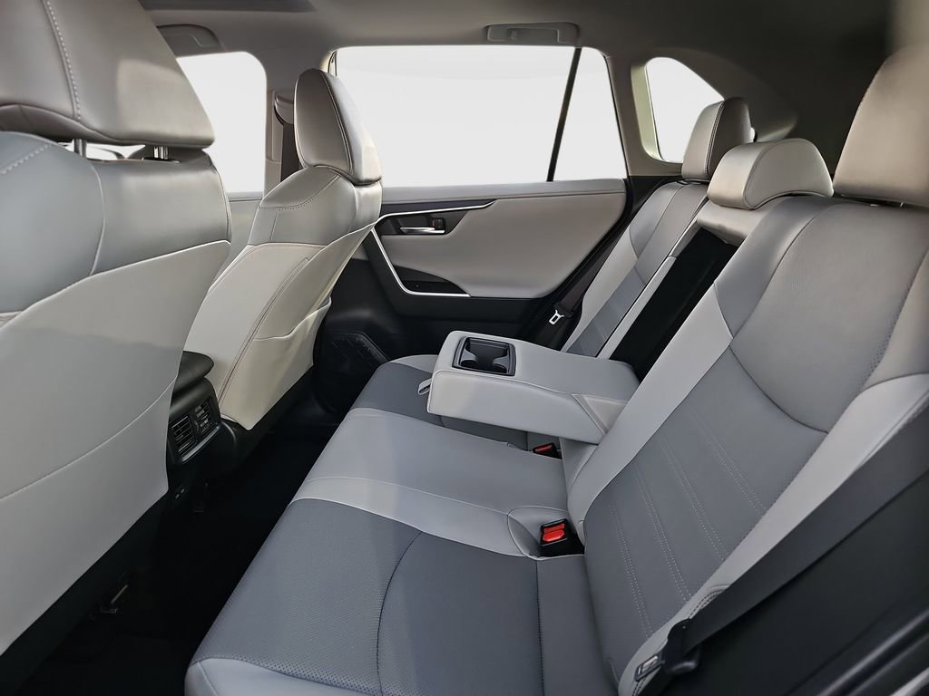 Used 2023 Toyota RAV4 Limited image 20