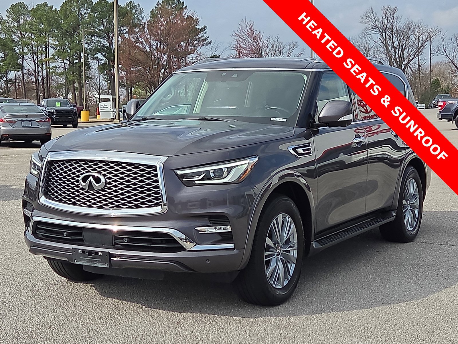 Used 2024 INFINITI QX80 Luxe image 2