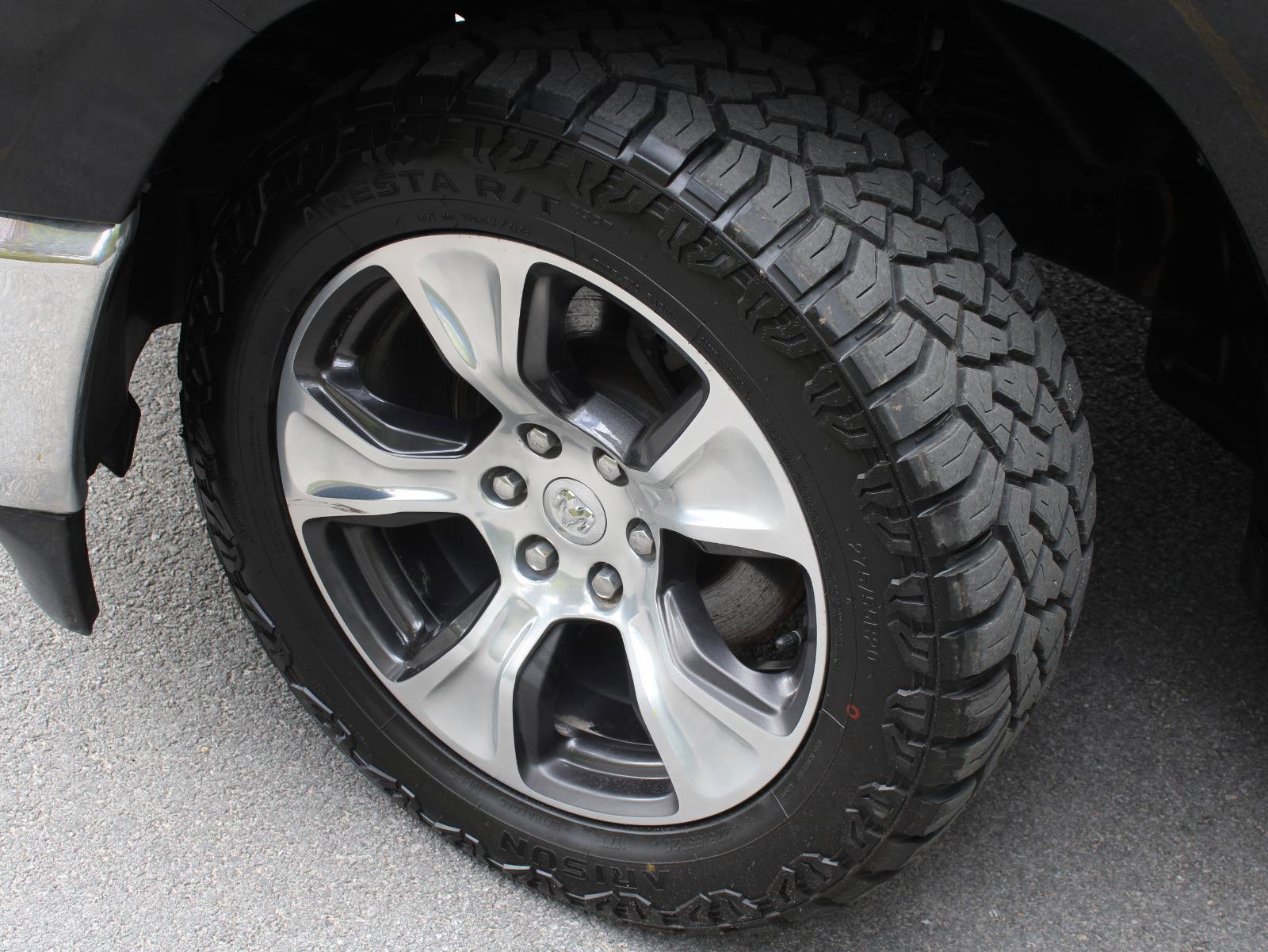 Used 2023 RAM 1500 Laramie AWD/4WD image 17