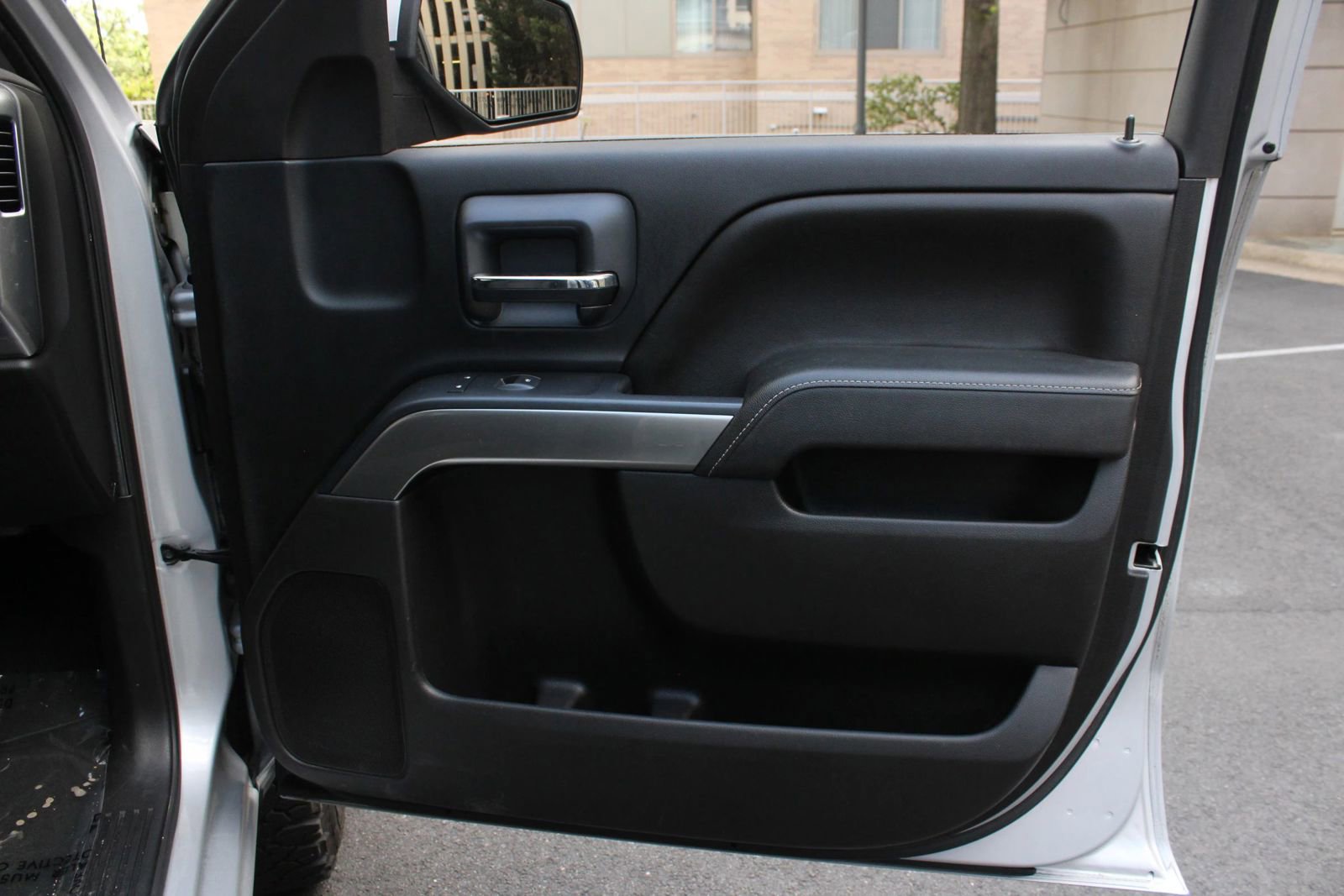 Used 2015 Chevrolet Silverado 1500 LT w/ All Star Edition AWD/4WD image 26