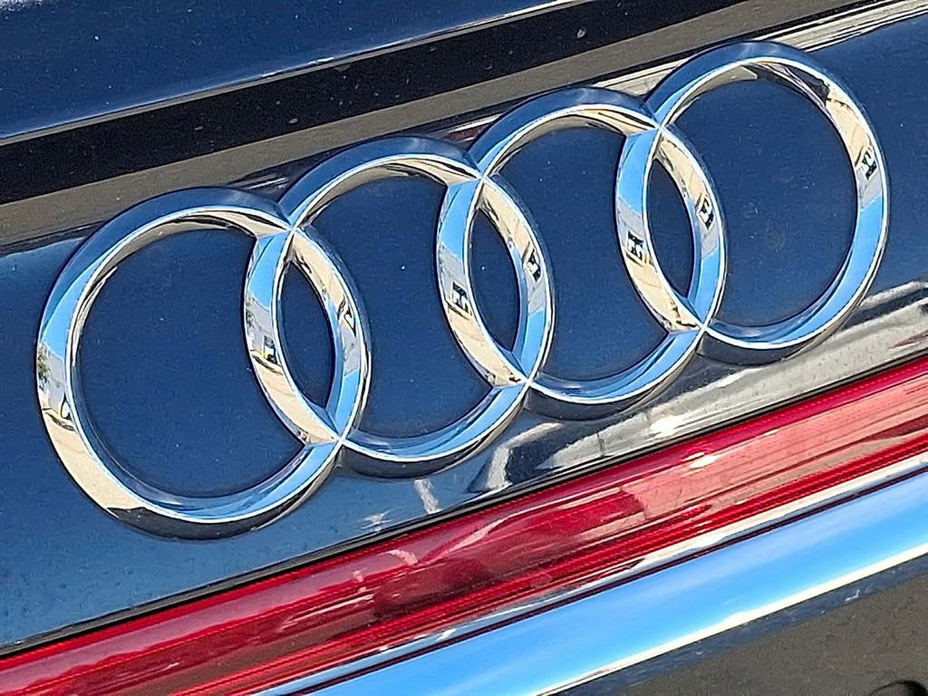 Used 2020 Audi S8 L w/ S8 Executive Package image 27