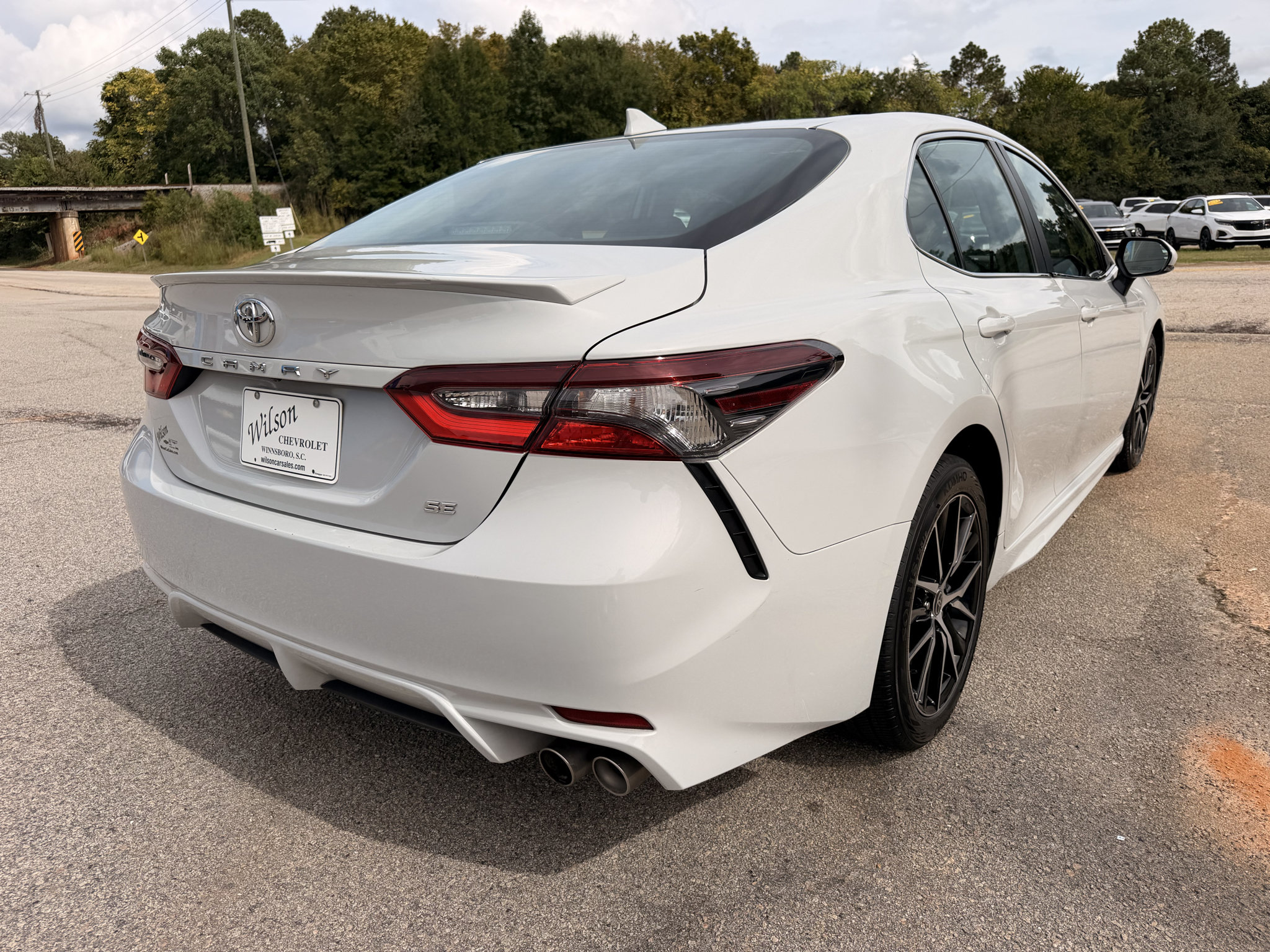 Used 2024 Toyota Camry SE FWD image 6