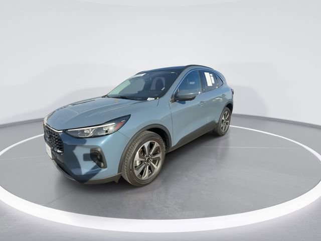 Used 2024 Ford Escape Platinum image 4