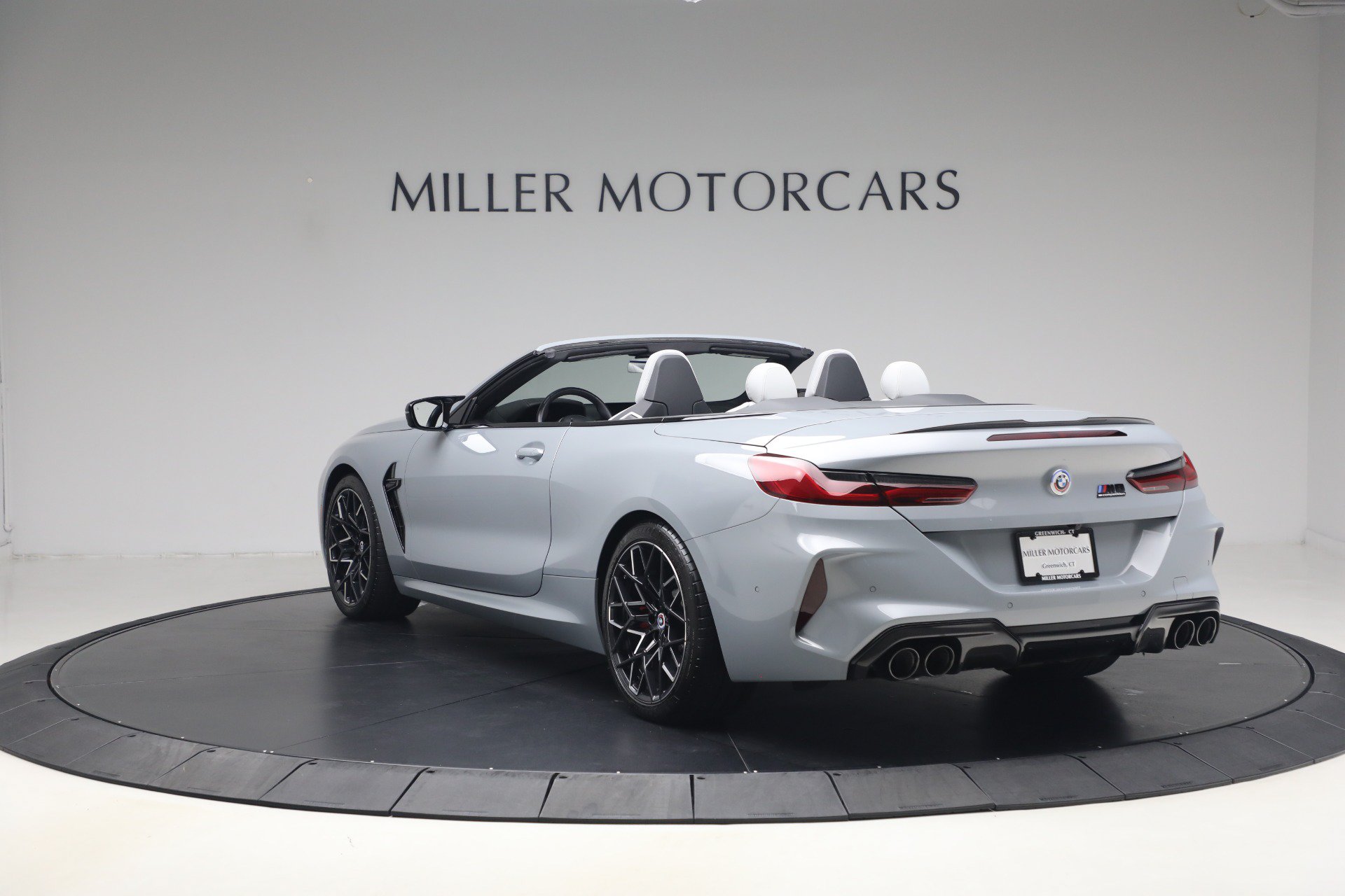 Used 2023 BMW M8 Competition w/ M Carbon Exterior Package AWD/4WD image 5