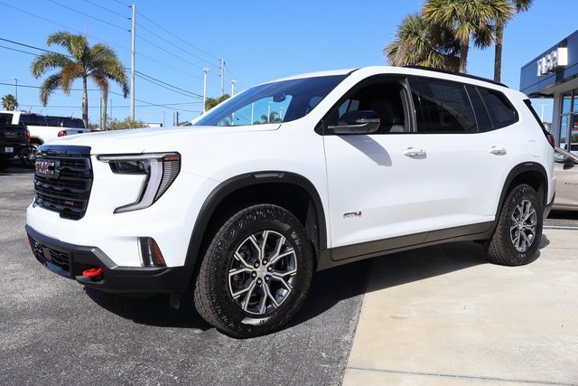 New 2025 GMC Acadia AT4 w/ Luxury Package image 4