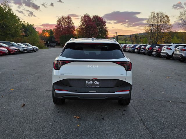 New 2026 Kia Sportage EX image 6