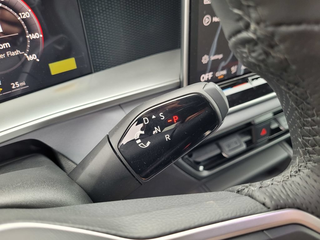 New 2026 Volkswagen Tiguan SE R-Line FWD image 23