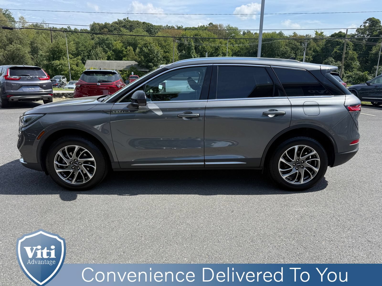 Used 2022 Lincoln Corsair AWD w/ Equipment Group 101A image 5