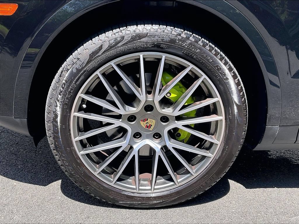 Certified 2023 Porsche Cayenne Platinum Edition AWD/4WD image 14