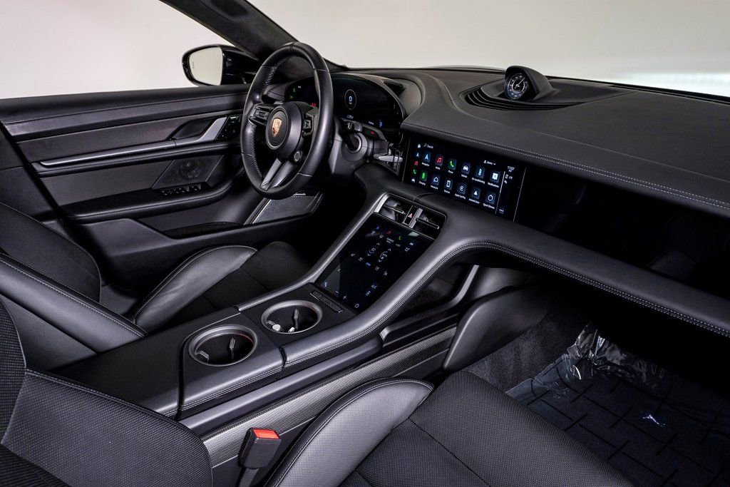 Used 2020 Porsche Taycan Turbo S image 15