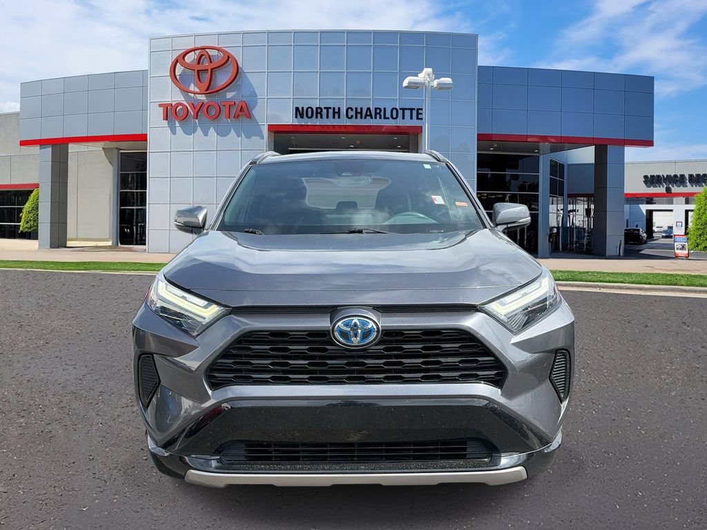 Used 2024 Toyota RAV4 SE AWD/4WD image 7