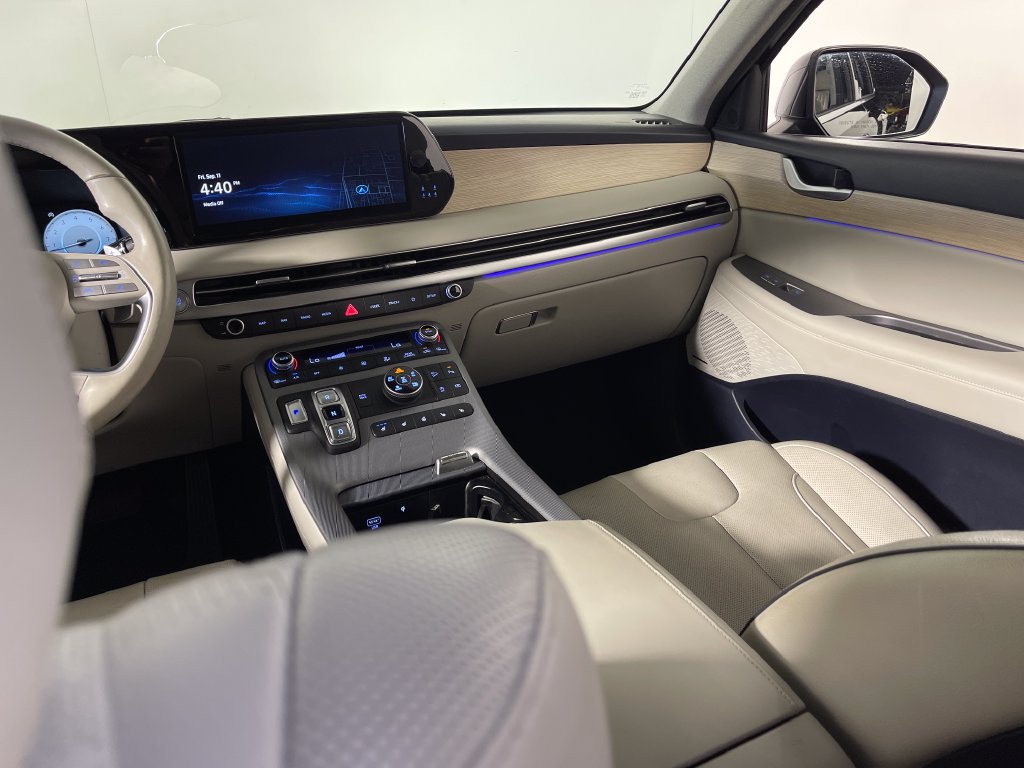 Certified 2024 Hyundai Palisade Limited AWD/4WD image 18