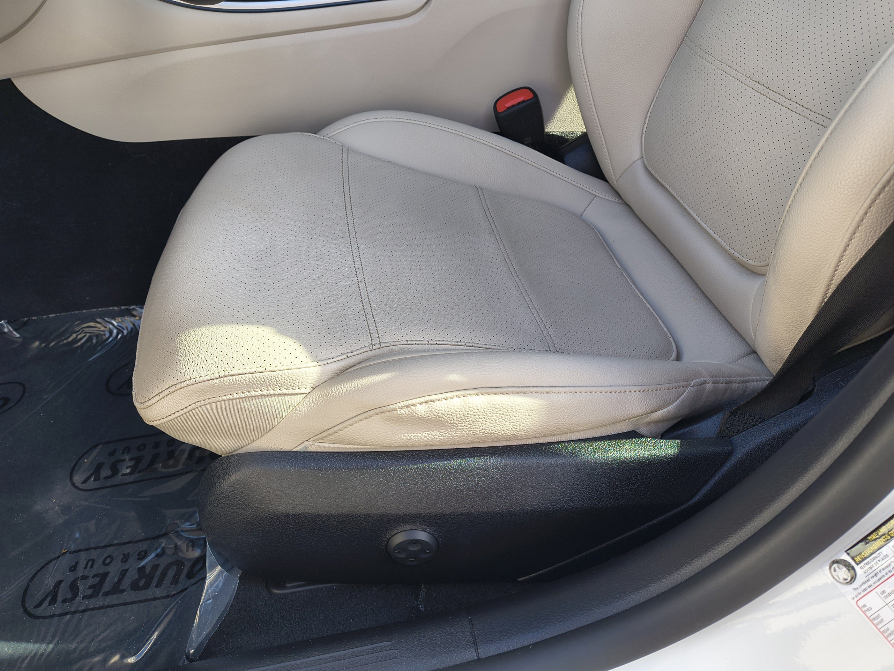 Used 2023 Mercedes-Benz C 300 Sedan image 20