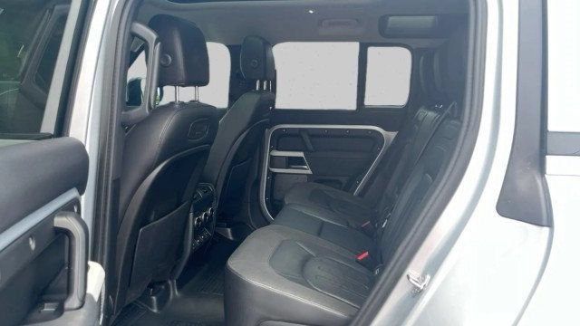 Used 2020 Land Rover Defender 110 First Edition AWD/4WD image 21