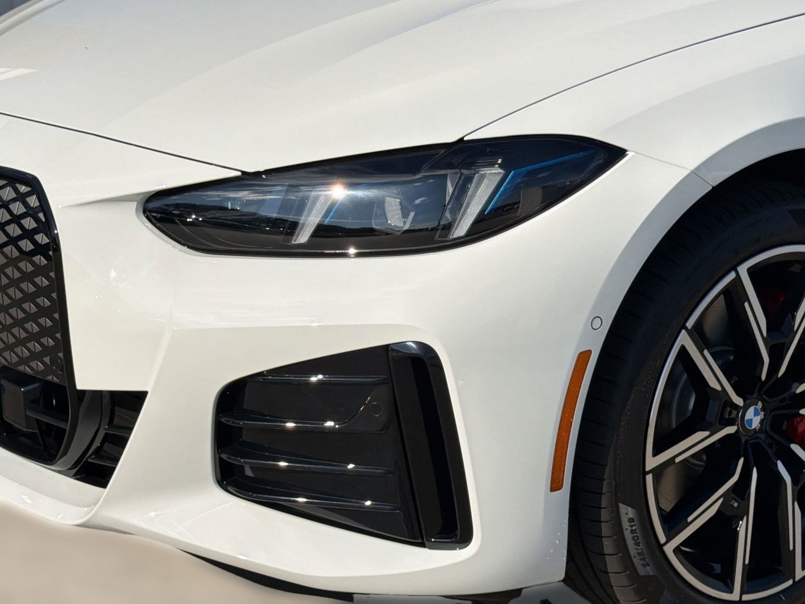 New 2026 BMW i4 eDrive40 w/ M Sport Package RWD image 11