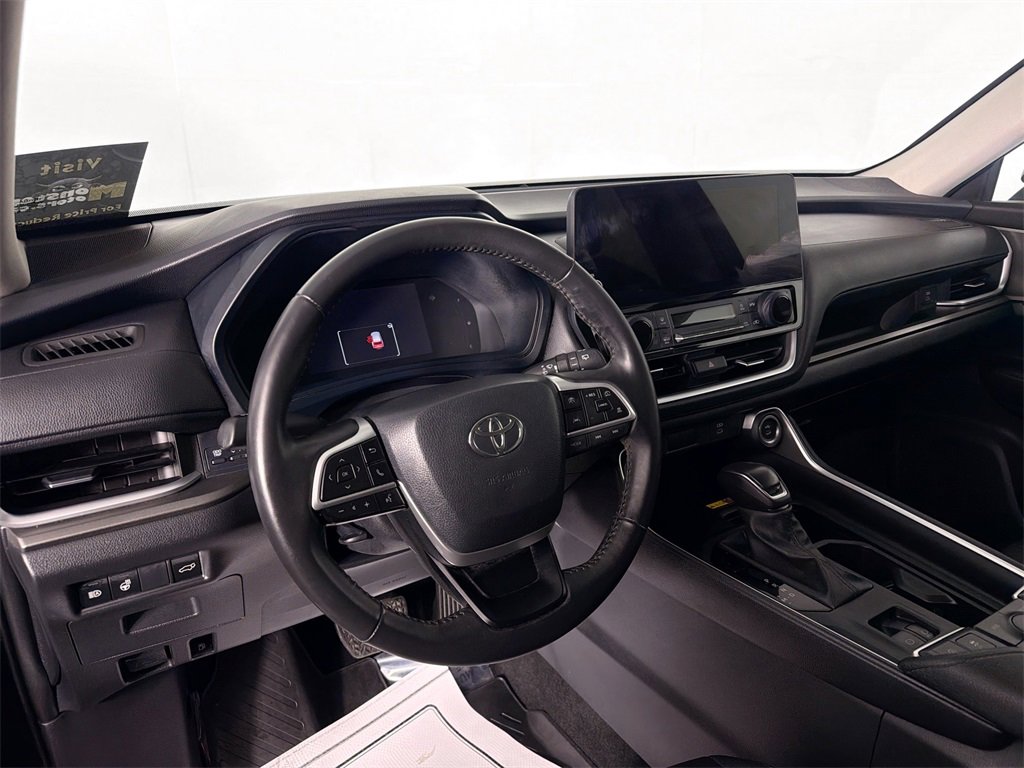 Used 2024 Toyota Grand Highlander XLE image 9